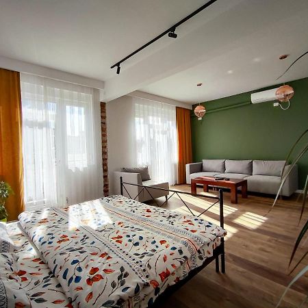 Urban Cozy Retreat Apartment Prishtinë Ngoại thất bức ảnh