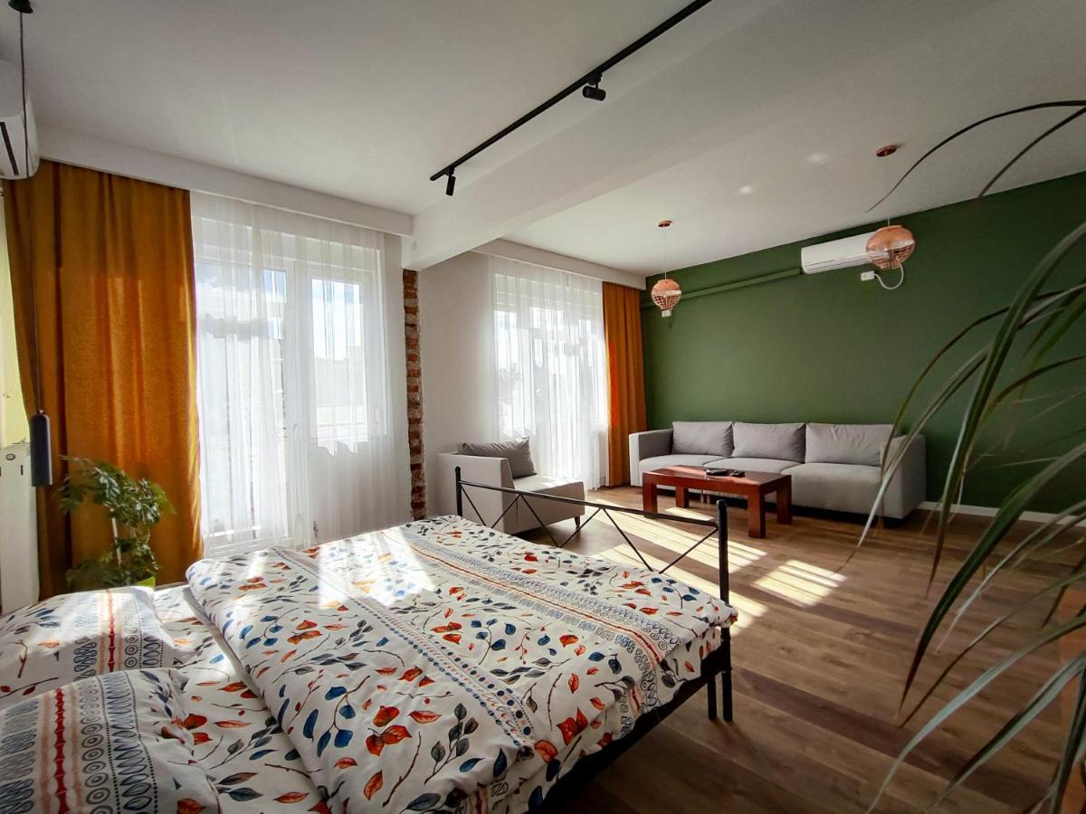 Urban Cozy Retreat Apartment Prishtinë Ngoại thất bức ảnh