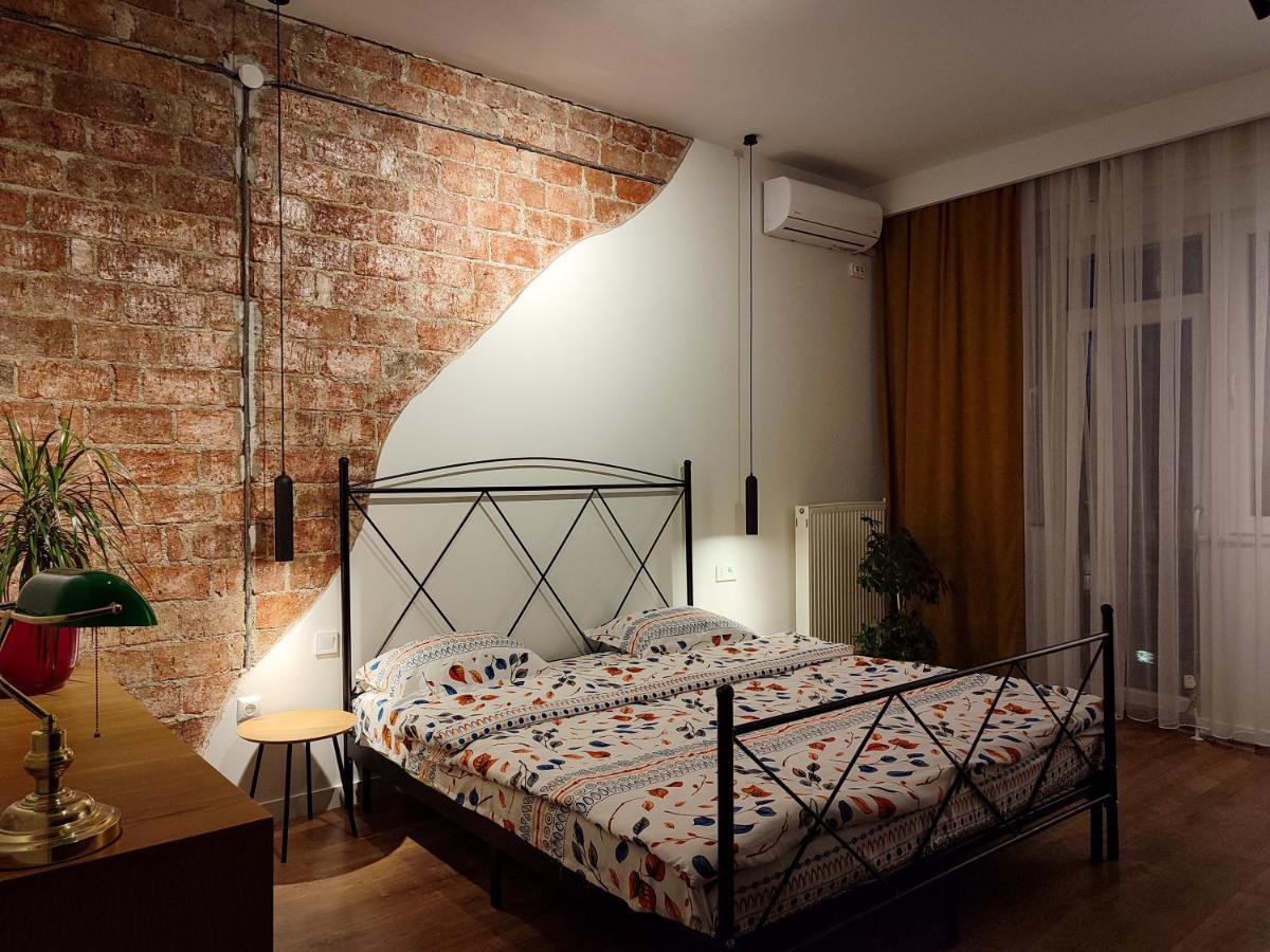 Urban Cozy Retreat Apartment Prishtinë Ngoại thất bức ảnh