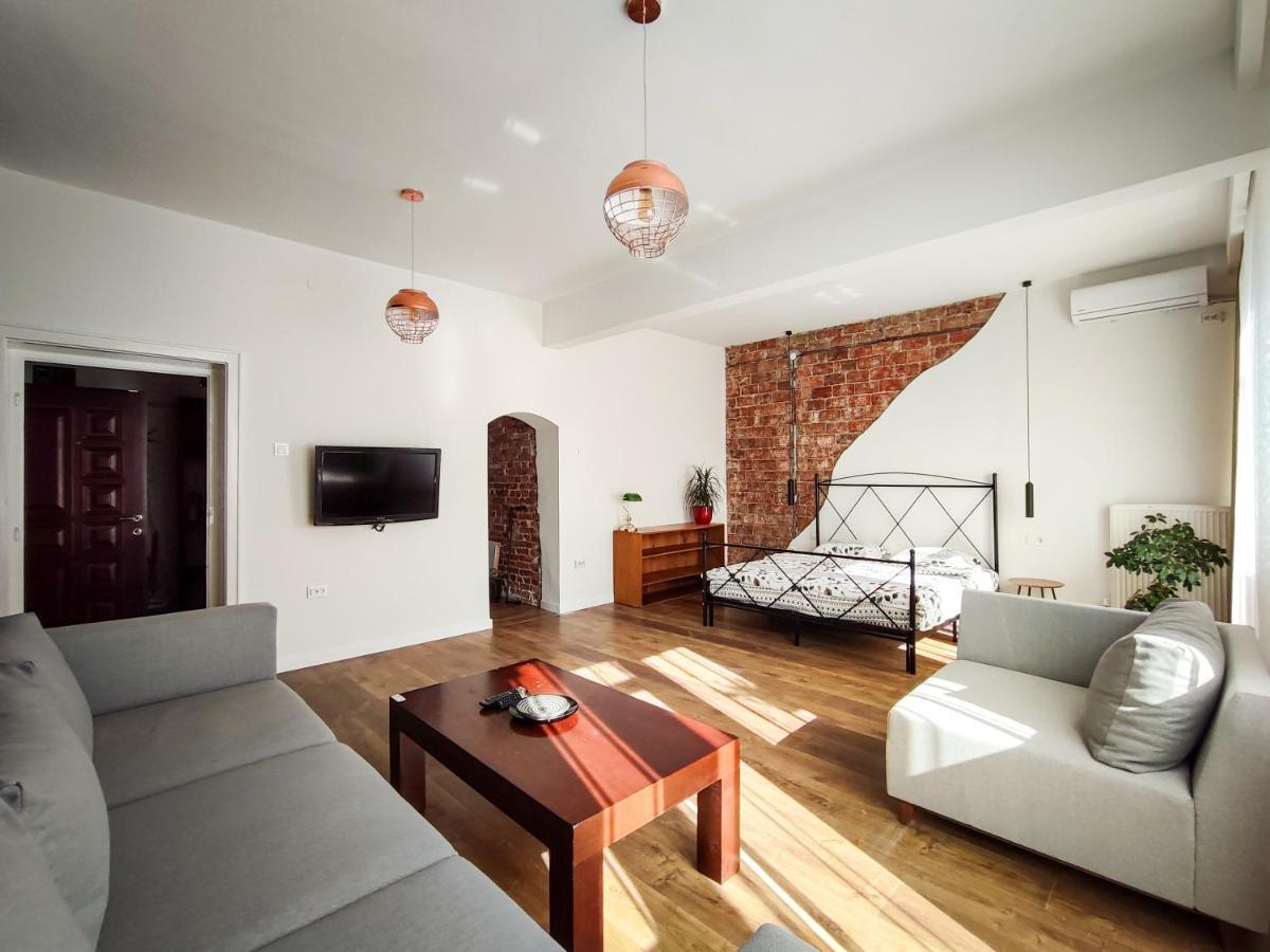 Urban Cozy Retreat Apartment Prishtinë Ngoại thất bức ảnh
