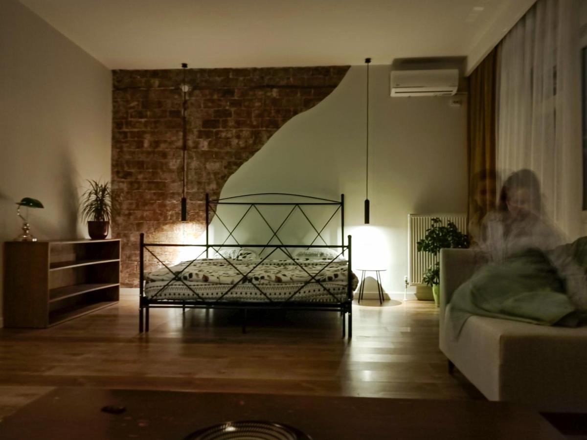 Urban Cozy Retreat Apartment Prishtinë Ngoại thất bức ảnh