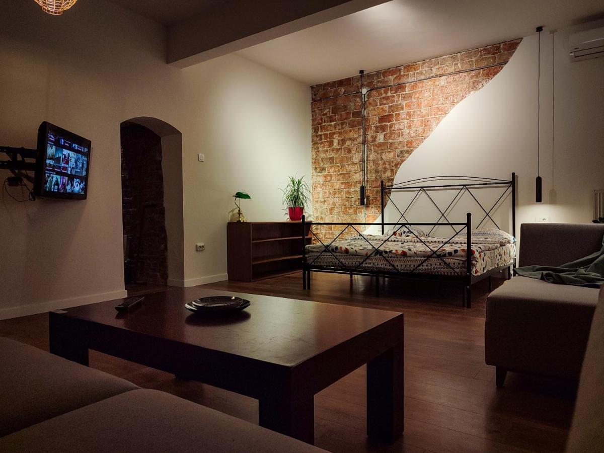 Urban Cozy Retreat Apartment Prishtinë Ngoại thất bức ảnh