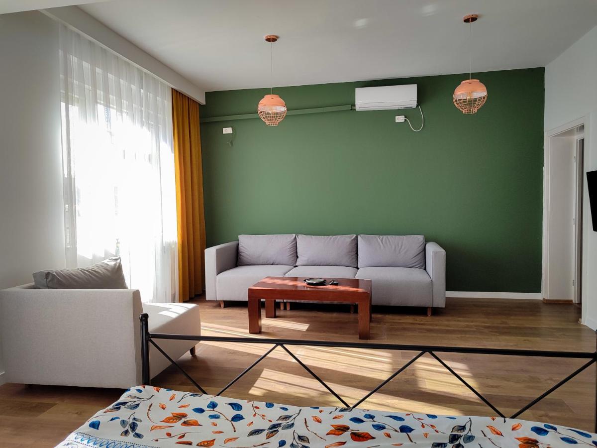 Urban Cozy Retreat Apartment Prishtinë Ngoại thất bức ảnh