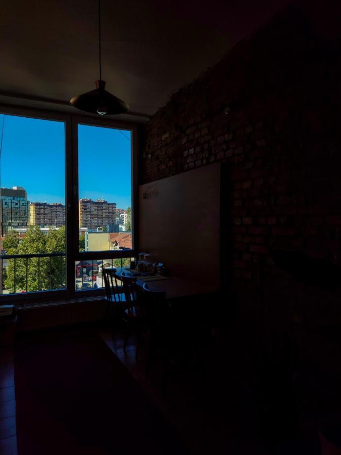 Urban Cozy Retreat Apartment Prishtinë Ngoại thất bức ảnh
